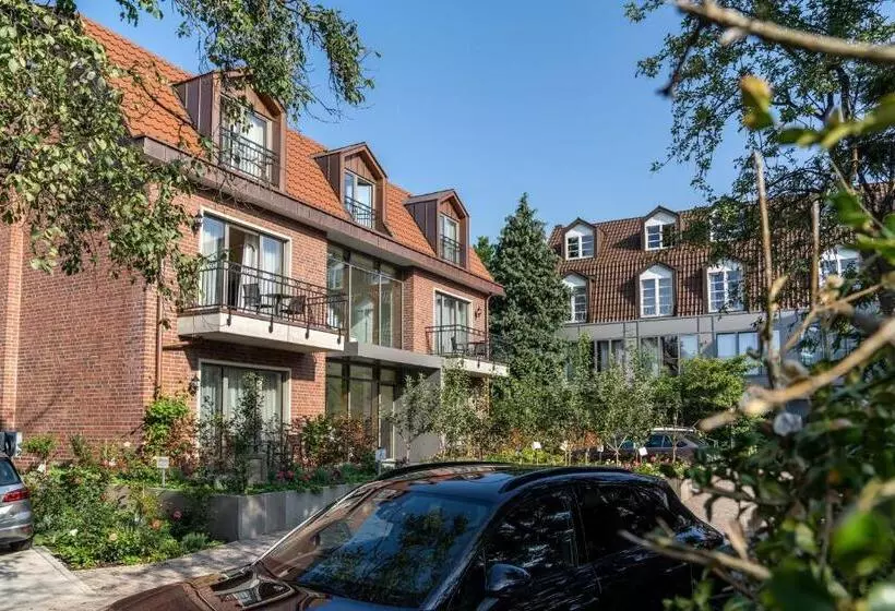 בית מלון כפרי Poker