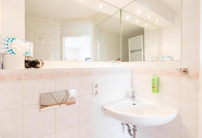 ホテル Restaurant Fallerhof