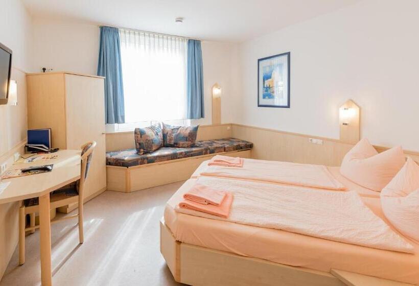 ホテル Restaurant Fallerhof