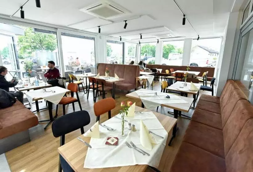 ホテル Restaurant Fallerhof