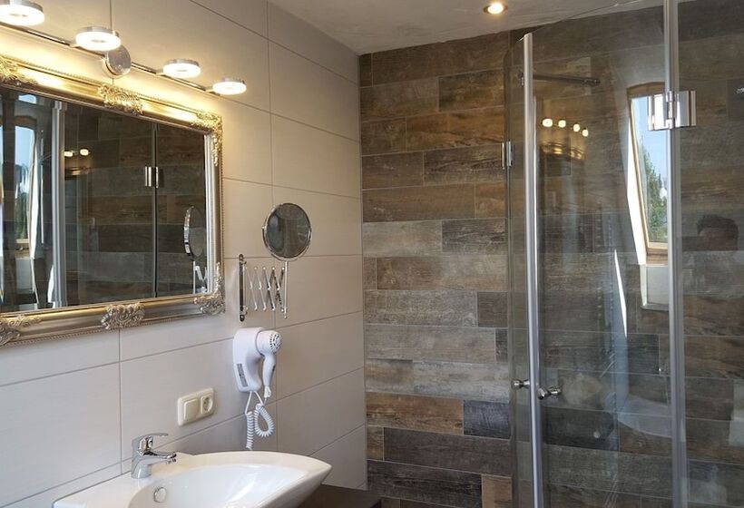 Отель Schöne Aussicht