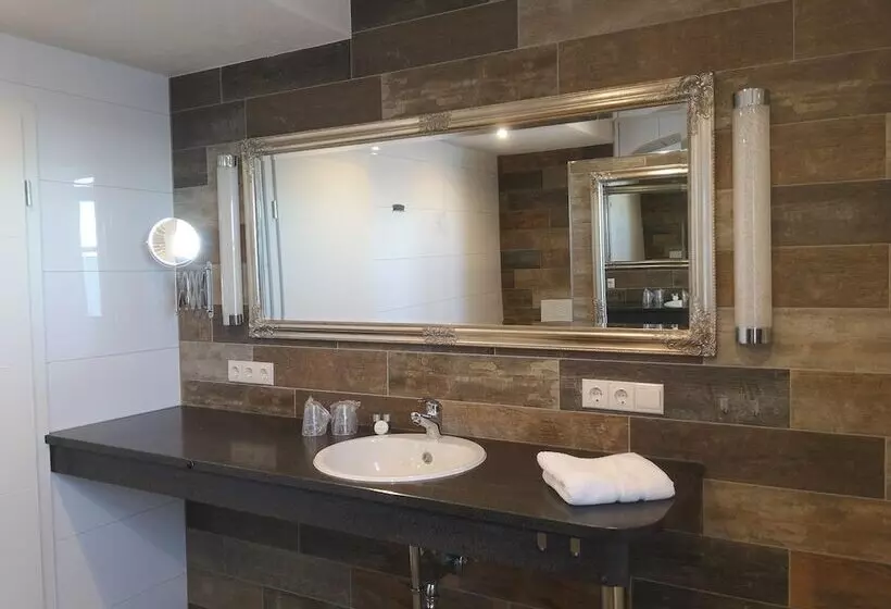 Отель Schöne Aussicht