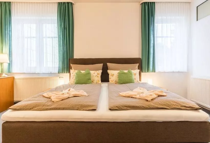 Отель Schöne Aussicht