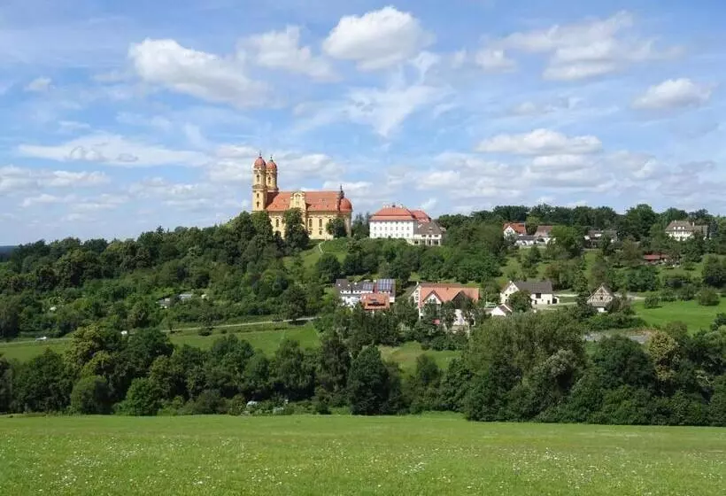 酒店 Tagungshaus Schönenberg