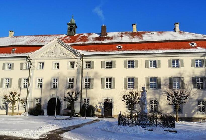 酒店 Tagungshaus Schönenberg