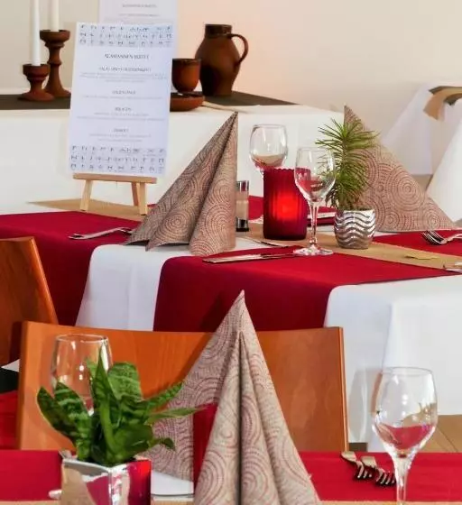 酒店 Tagungshaus Schönenberg