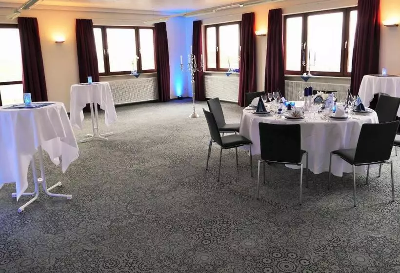 酒店 Tagungshaus Schönenberg