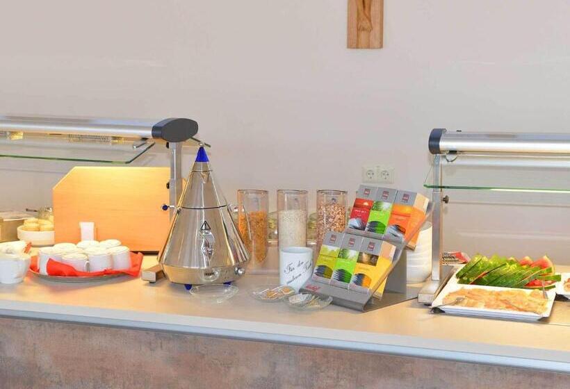 酒店 Tagungshaus Schönenberg