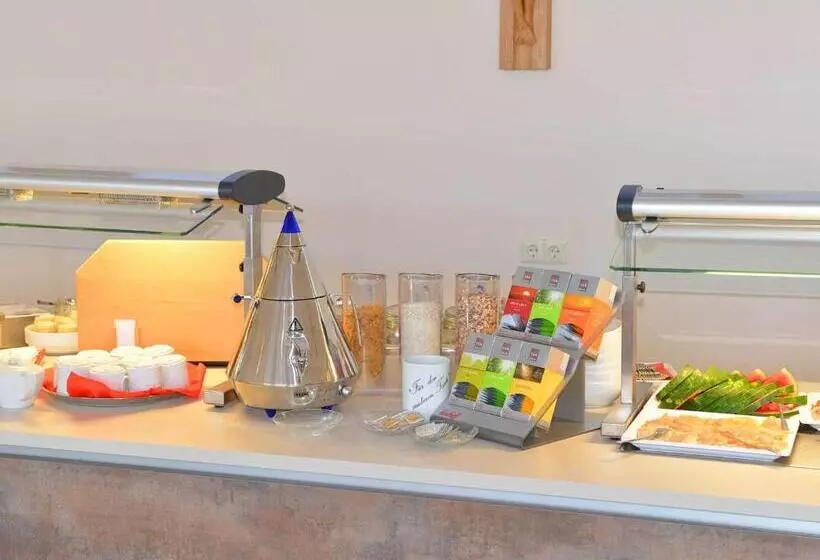 酒店 Tagungshaus Schönenberg