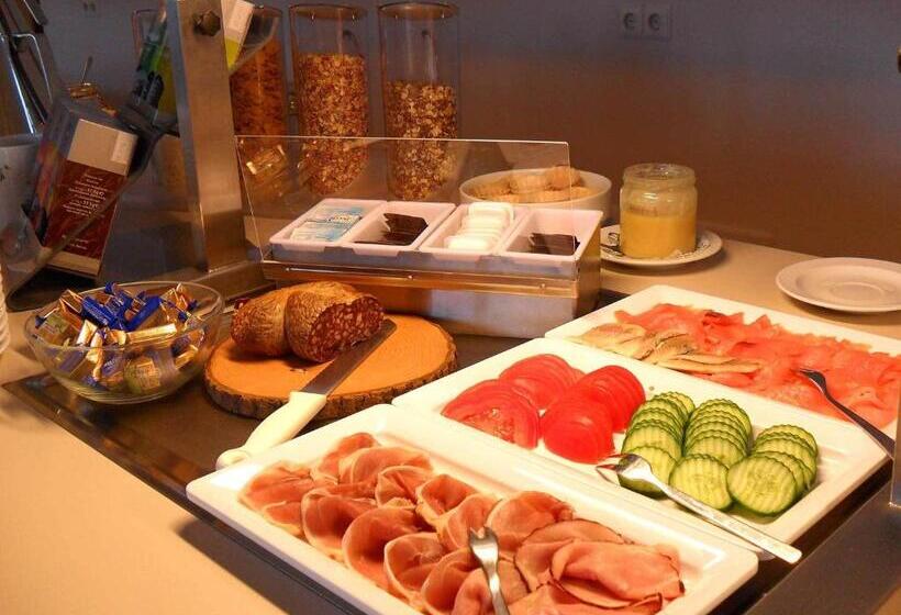 酒店 Tagungshaus Schönenberg