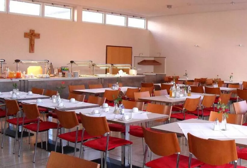 酒店 Tagungshaus Schönenberg