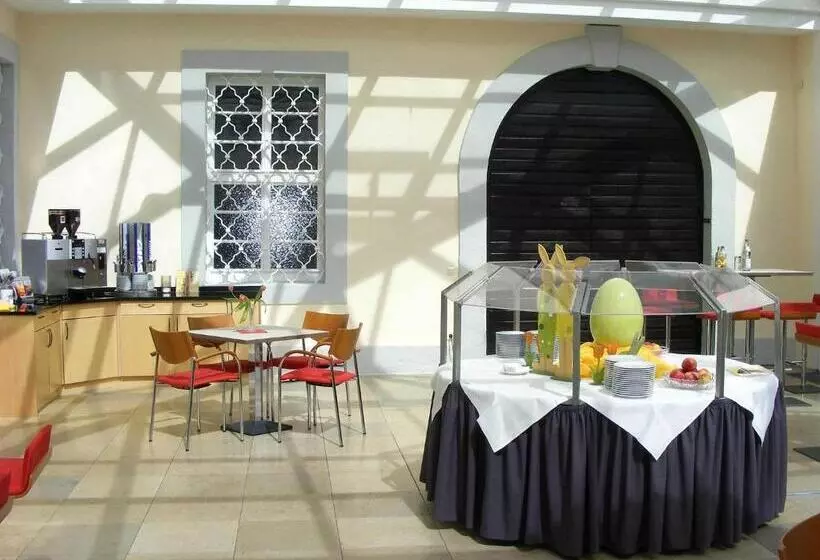 酒店 Tagungshaus Schönenberg