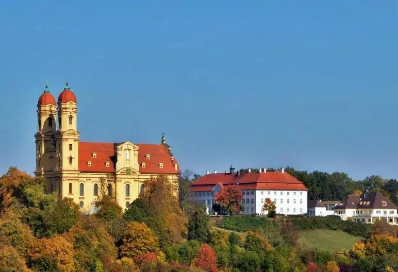 酒店 Tagungshaus Schönenberg
