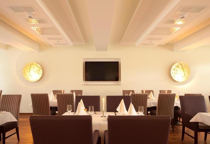 ホテル Zu Den Drei Linden