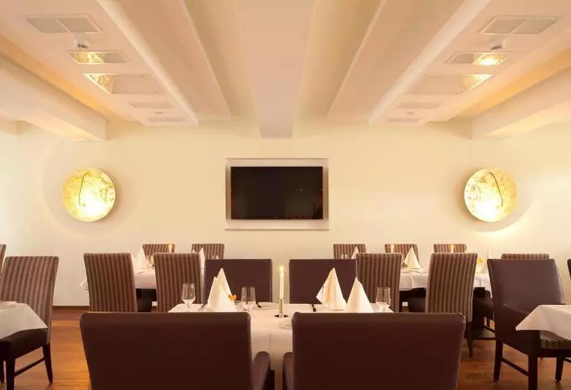 Отель Zu Den Drei Linden