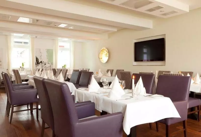 Отель Zu Den Drei Linden