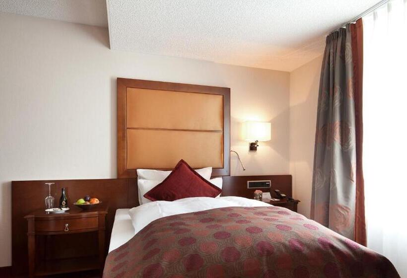 ホテル Zu Den Drei Linden