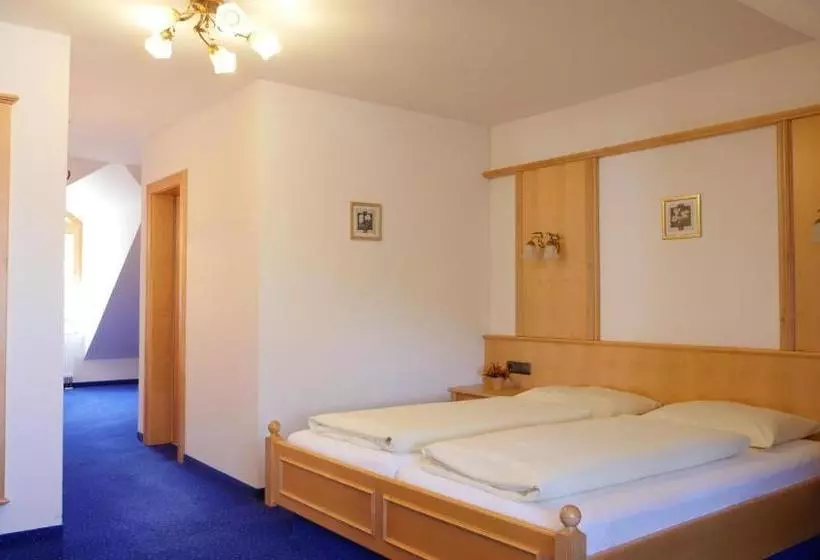 فندق Zu Den Linden