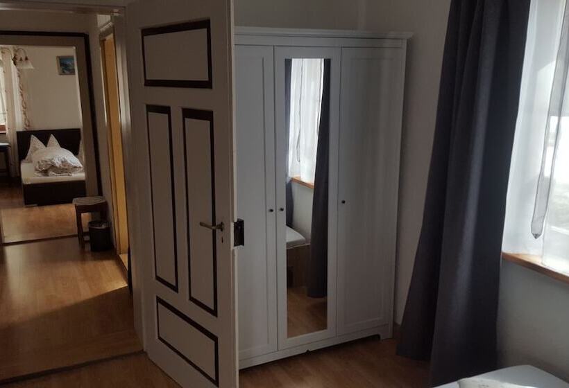 פנסיון Die Bäckeralm