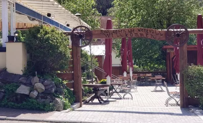 Пансион Berggasthof Zum Hirsch