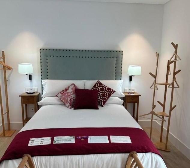 Apartamentos Turísticos La Plaza