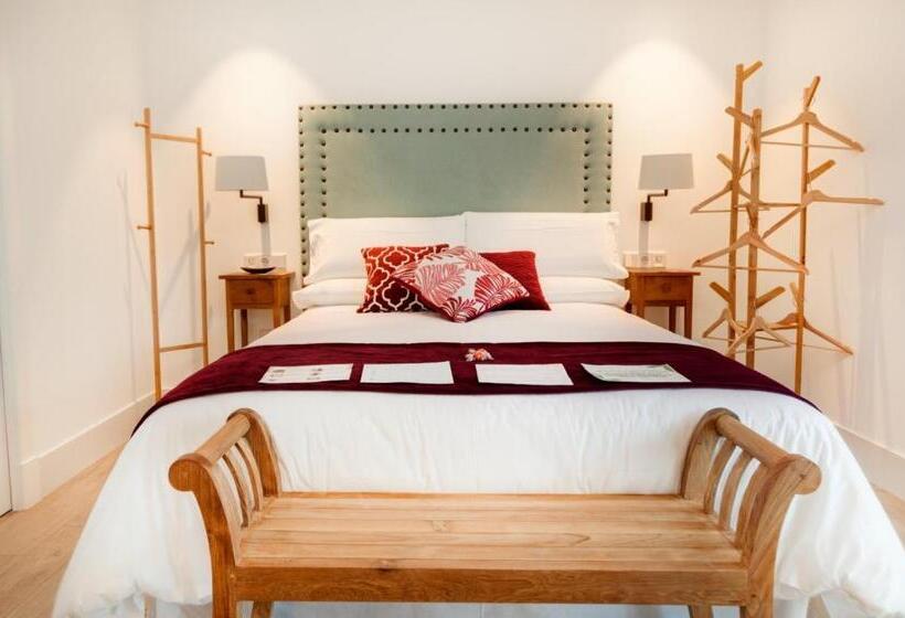 Apartamentos Turísticos La Plaza