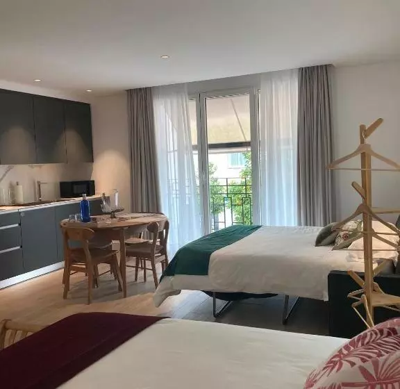 Apartamentos Turísticos La Plaza