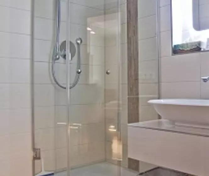 Отель Am Wiesenhang Garni