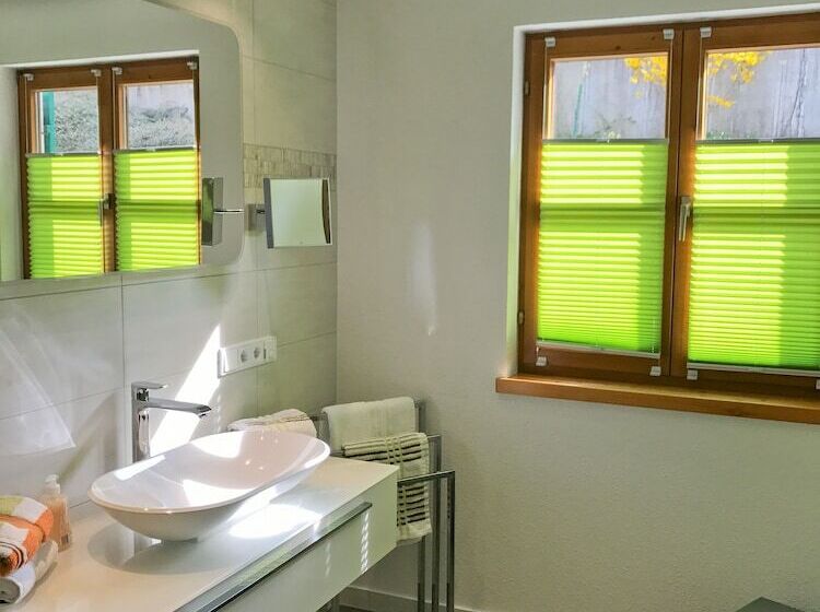 Hotell Am Wiesenhang   Garni