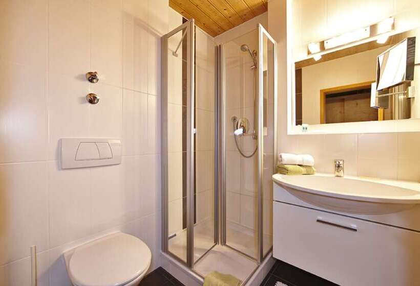 Hotell Am Wiesenhang   Garni