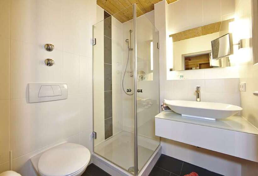 Hotell Am Wiesenhang   Garni