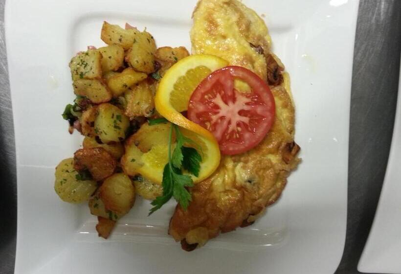 בית מלון כפרי Café Burg Stahleck