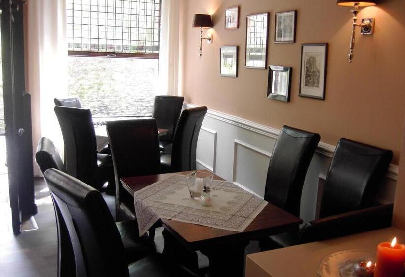 Отель Café Burg Stahleck