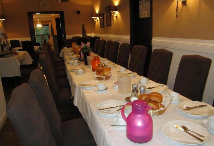 Отель Café Burg Stahleck