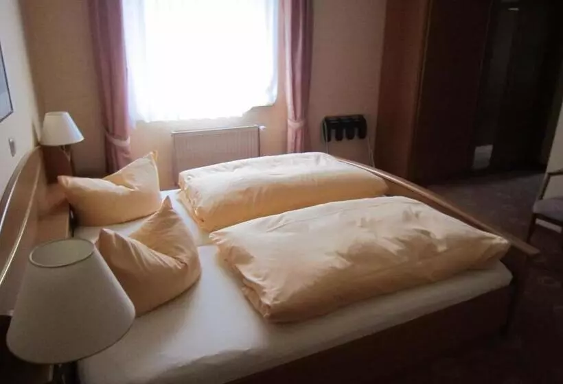 Отель Hahnenkleer Hof