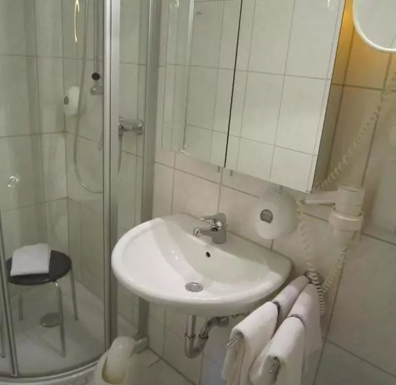 Отель Hahnenkleer Hof