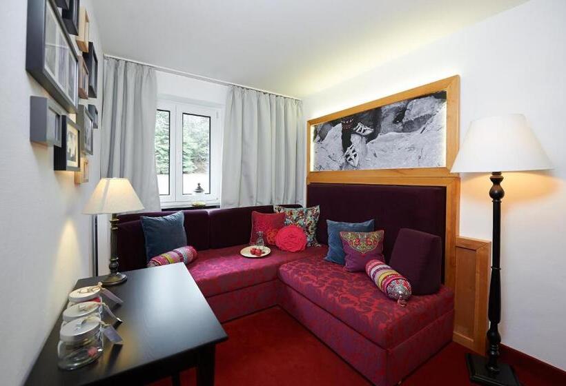 Отель Jens Weissflog