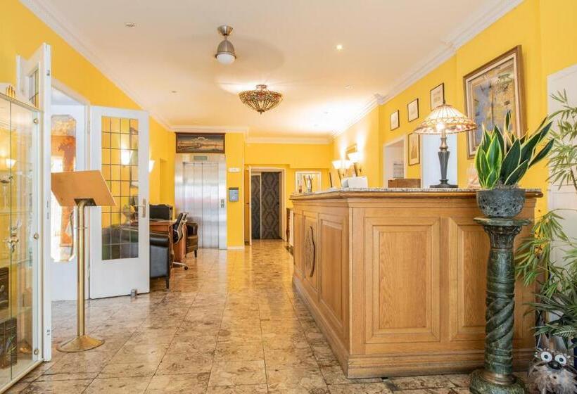 فندق Kurfürstenhof