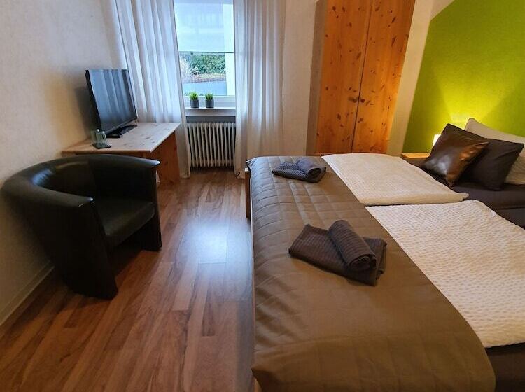 Отель Reinhardshäusle Pension & Wellness