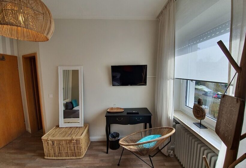 Отель Reinhardshäusle Pension & Wellness