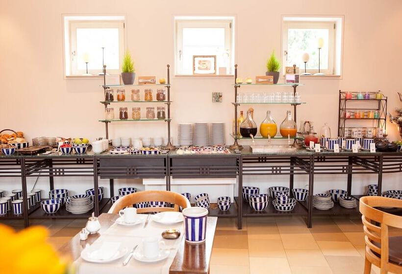 Romantikhotel Rebstock Art & Design