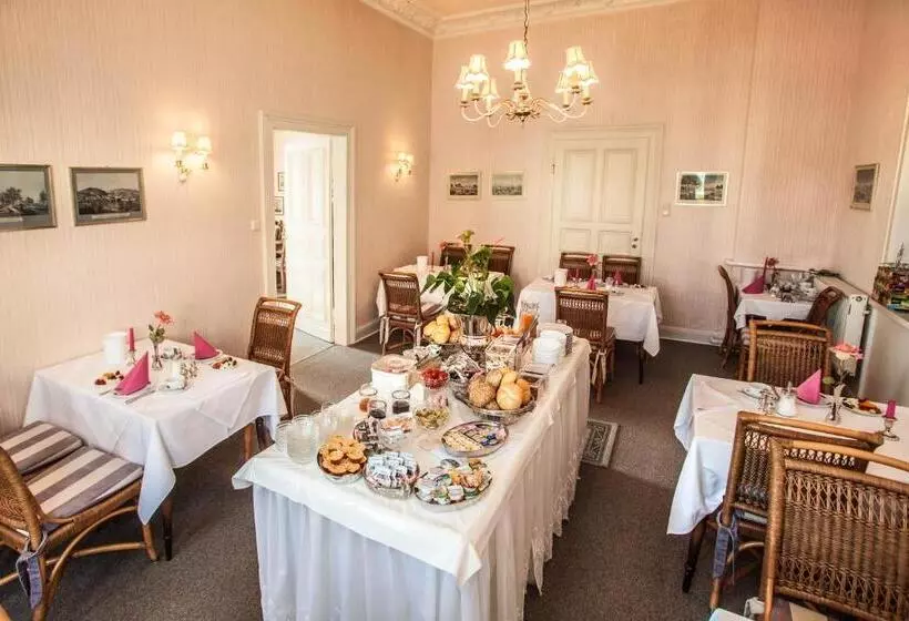 בית מלון כפרי Rosenau