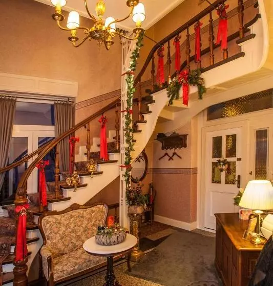 בית מלון כפרי Rosenau