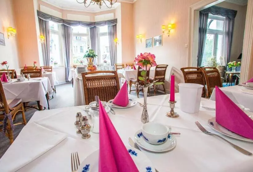 בית מלון כפרי Rosenau