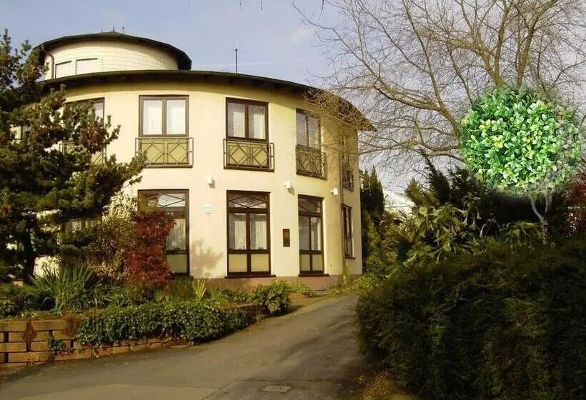 בית מלון כפרי Schick