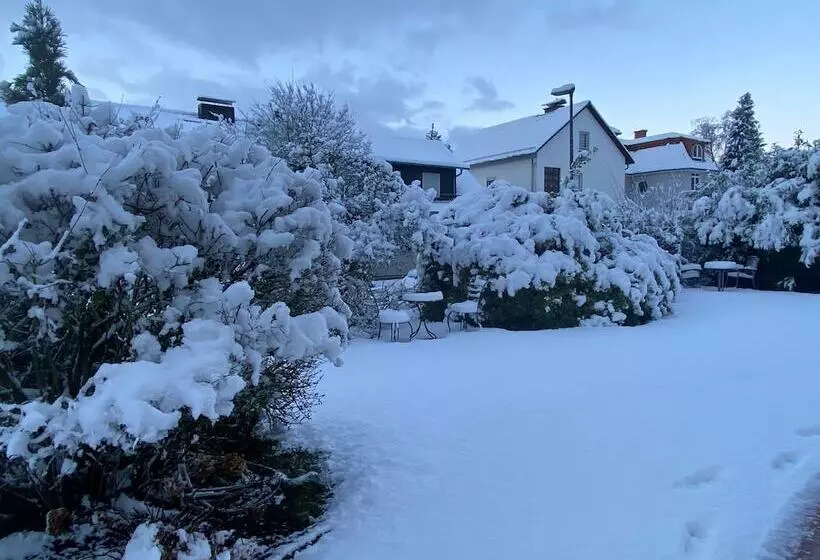 בית מלון כפרי Schick