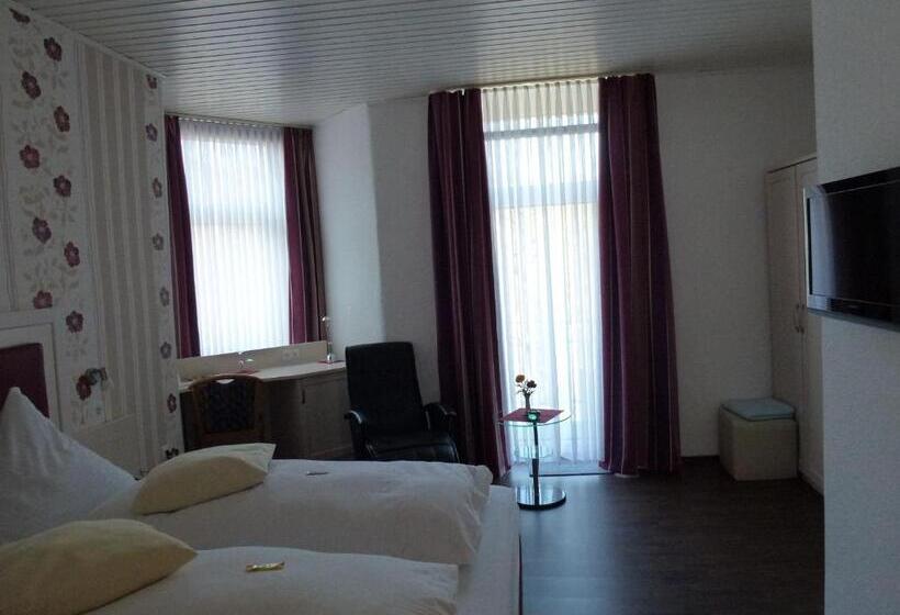 Отель Wildunger Hof Mit Gemeinschaftskuche