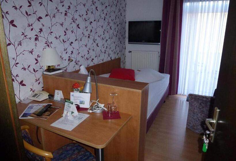 Отель Wildunger Hof Mit Gemeinschaftskuche