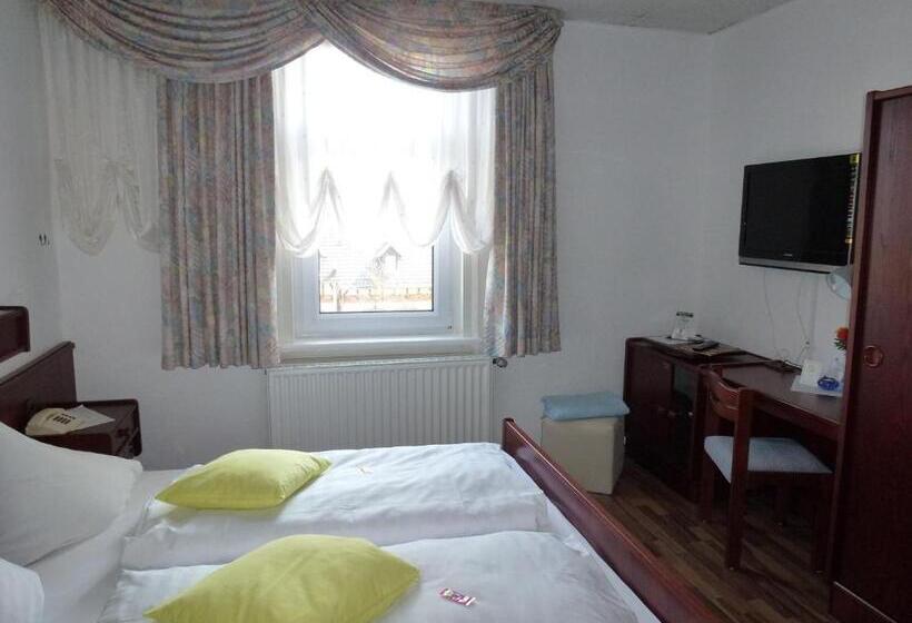 Отель Wildunger Hof Mit Gemeinschaftskuche