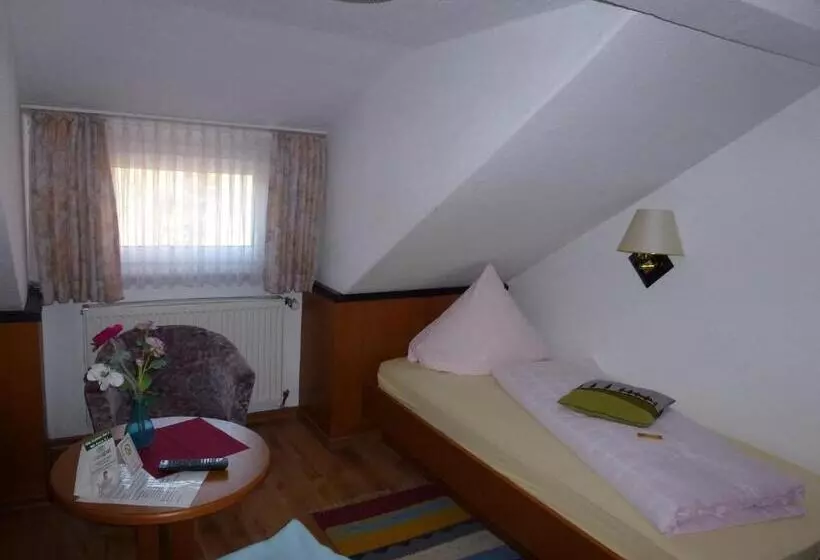 فندق Wildunger Hof Mit Gemeinschaftskuche